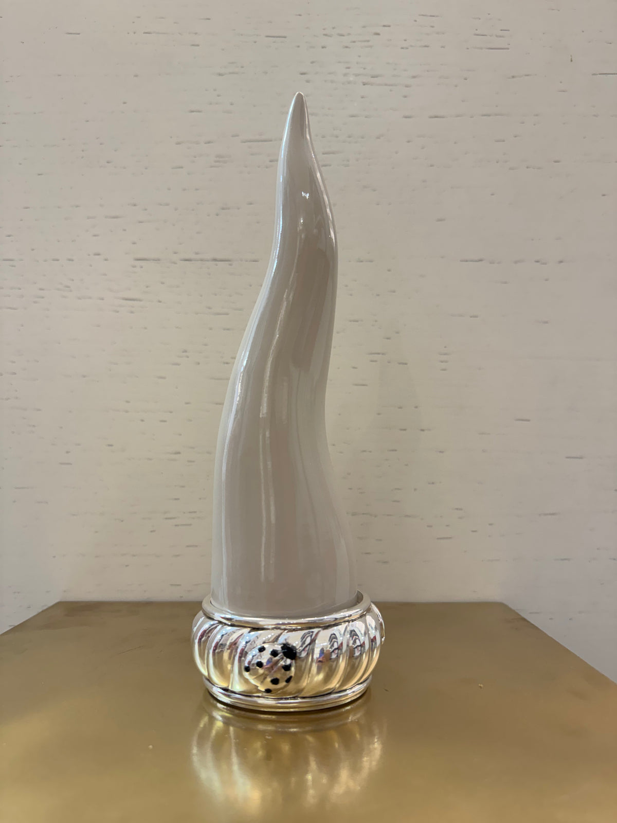 Sovrani - oggetto decorativo portafortuna a forma di corno con base in argento